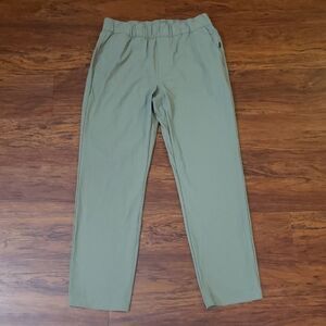 Vuori Women's Green Relaxed Chic Edgy Feminine Athleisure Comfy Pants Size Small